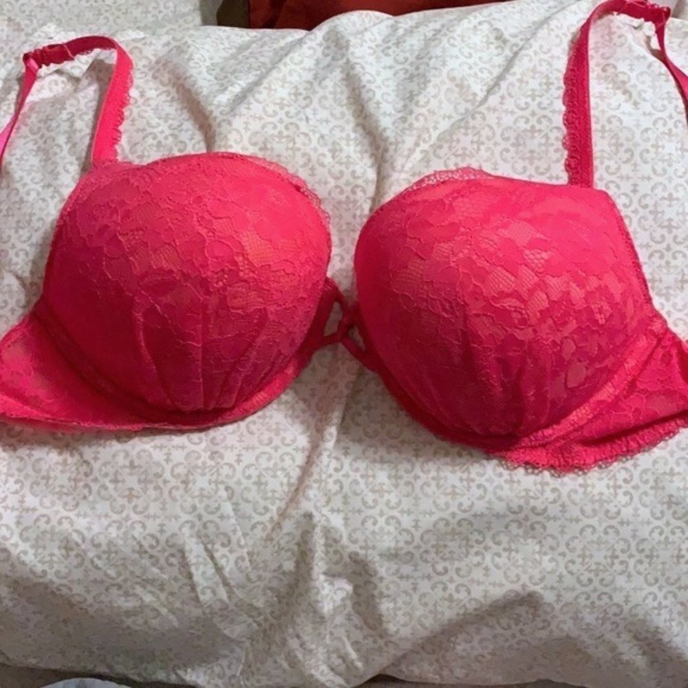 Victoria’s Secret Miraculous Plunge Bra - 36C